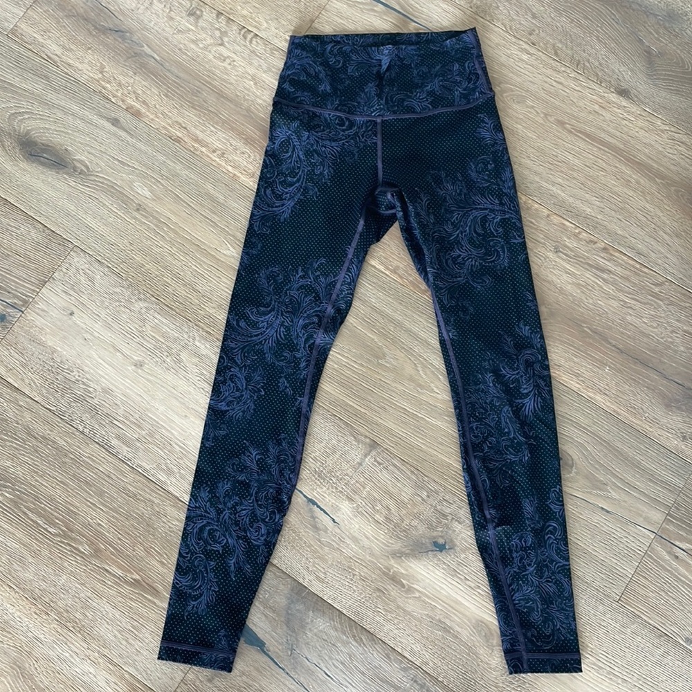Lululemon Athletica Black and Purple Patterned Leggings